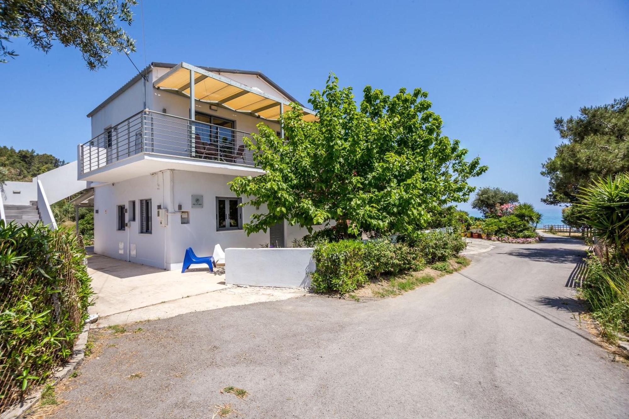 Casa Di Mare - Studios And Apartments On The Beach Vasilikos  Exterior photo
