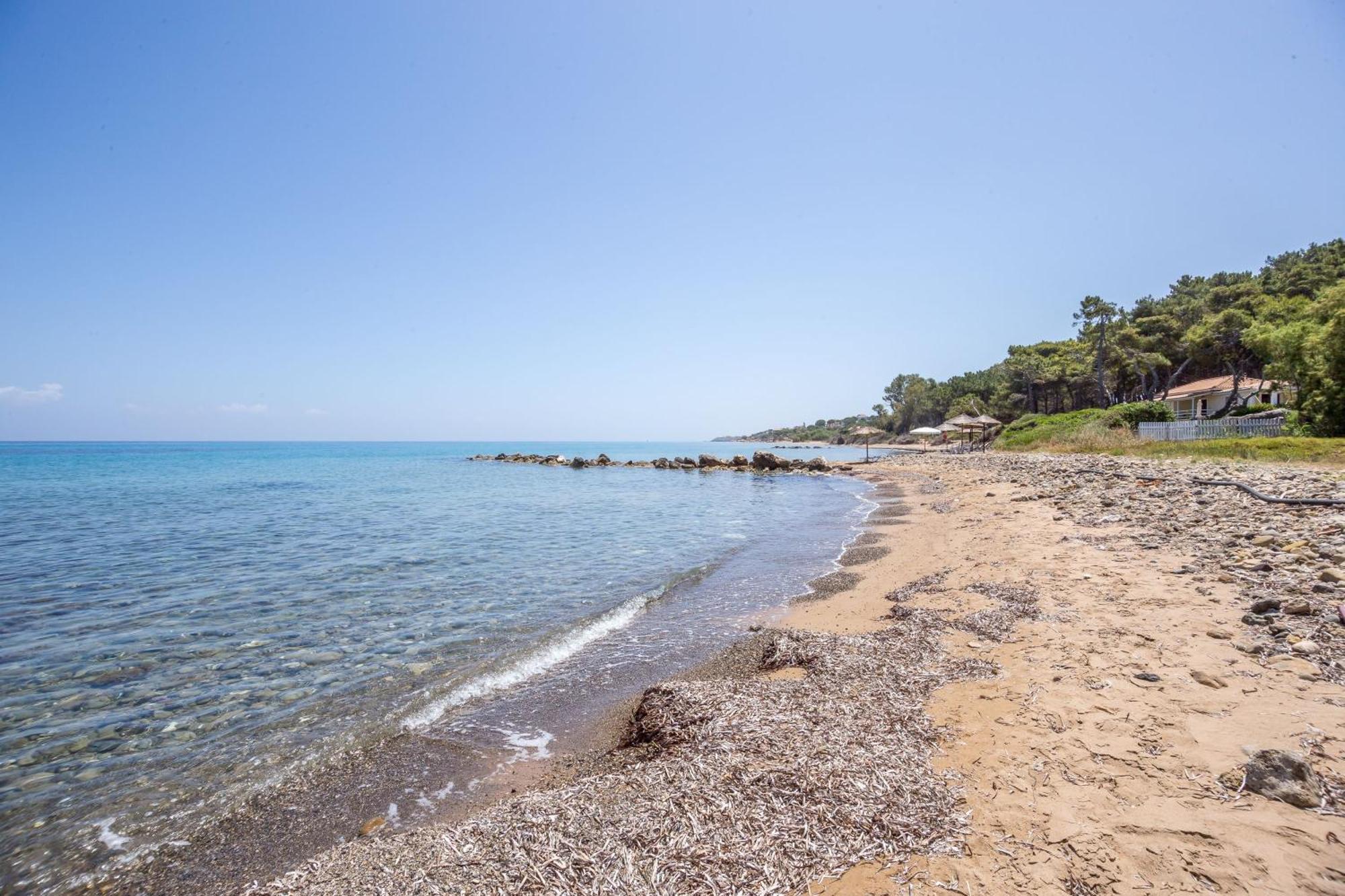 Casa Di Mare - Studios And Apartments On The Beach Vasilikos  Exterior photo